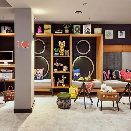 Moxy Ξενοδοχείο